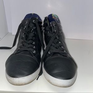 Twisted high top Black Sneakers